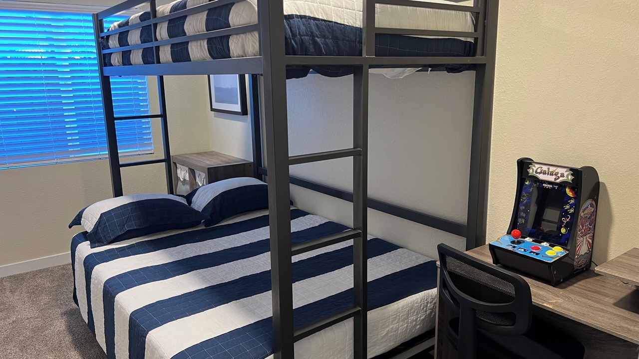 Photo of Bedroom in Clearlake Park