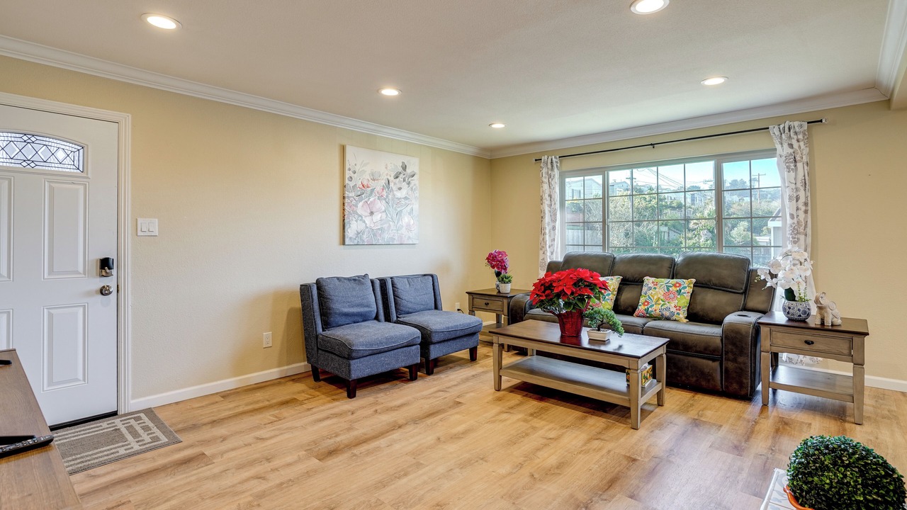 Photo of Livingroom in St. Francis
