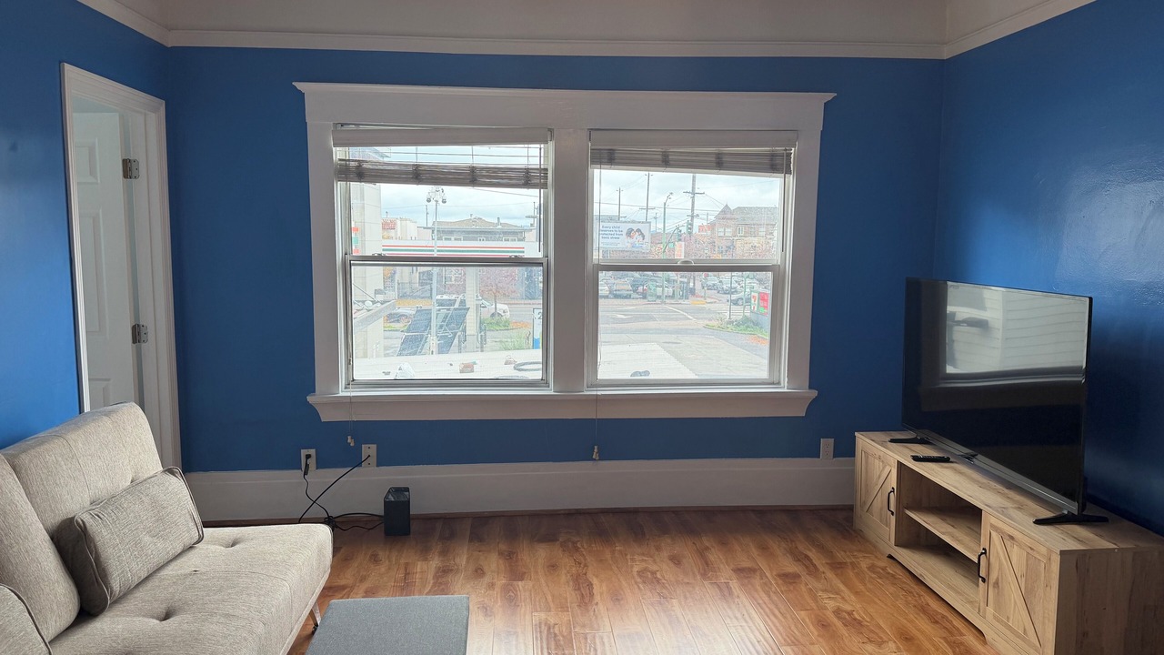 Photo of Livingroom in Oakland