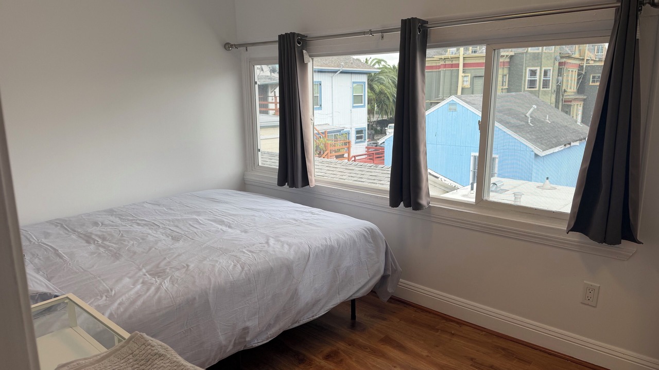 Photo of Bedroom in Oakland