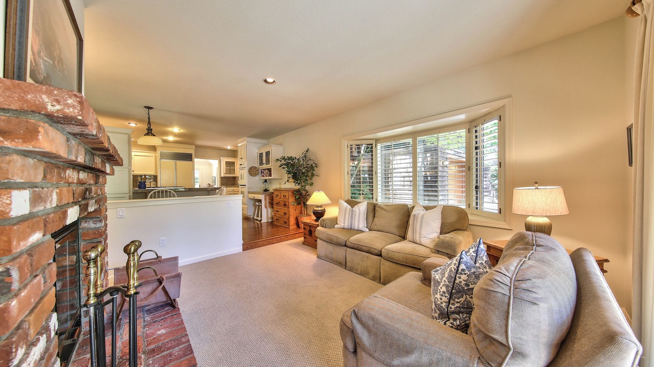 Photo of Livingroom in Golden Rectangle