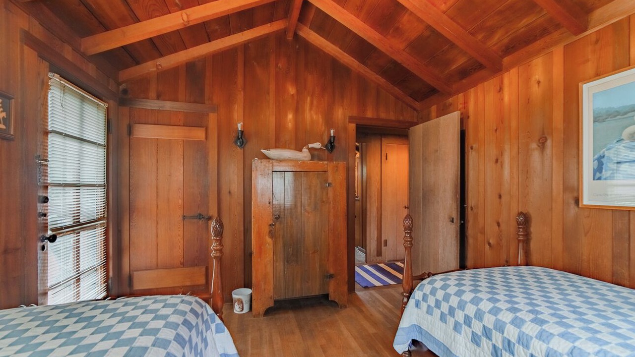 Photo of Bedroom in Golden Rectangle
