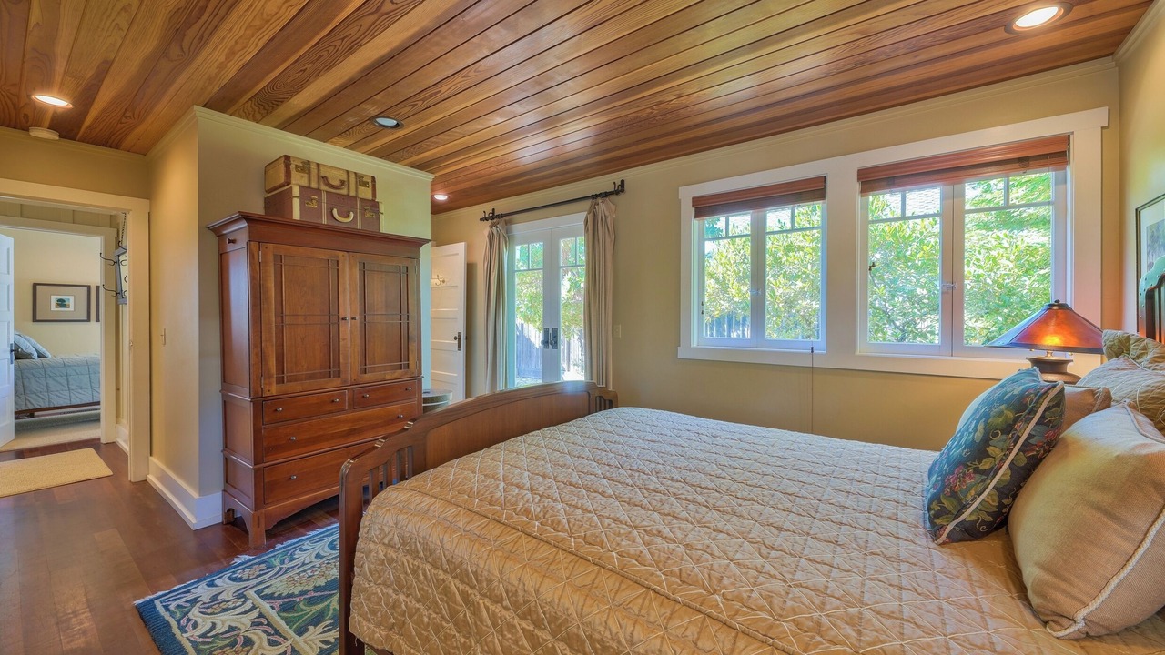 Photo of Bedroom in Golden Rectangle