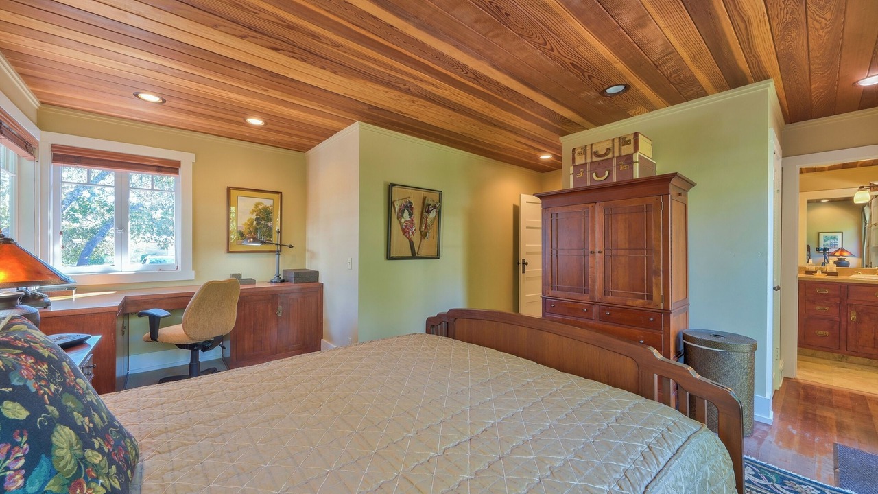 Photo of Bedroom in Golden Rectangle