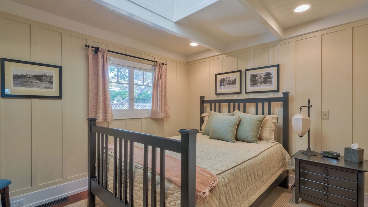 Photo of Bedroom in Golden Rectangle
