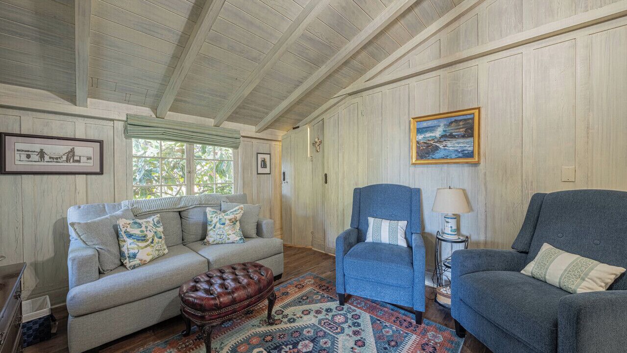 Photo of Livingroom in Golden Rectangle