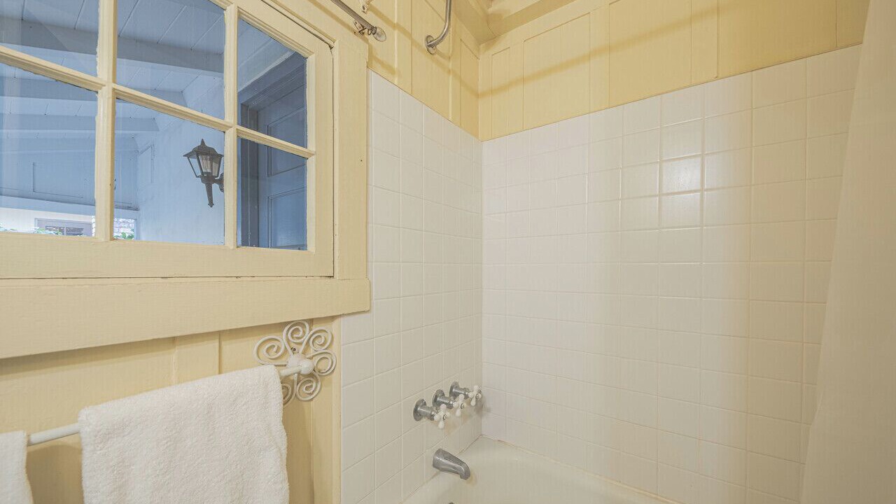 Photo of Bathroom in Golden Rectangle