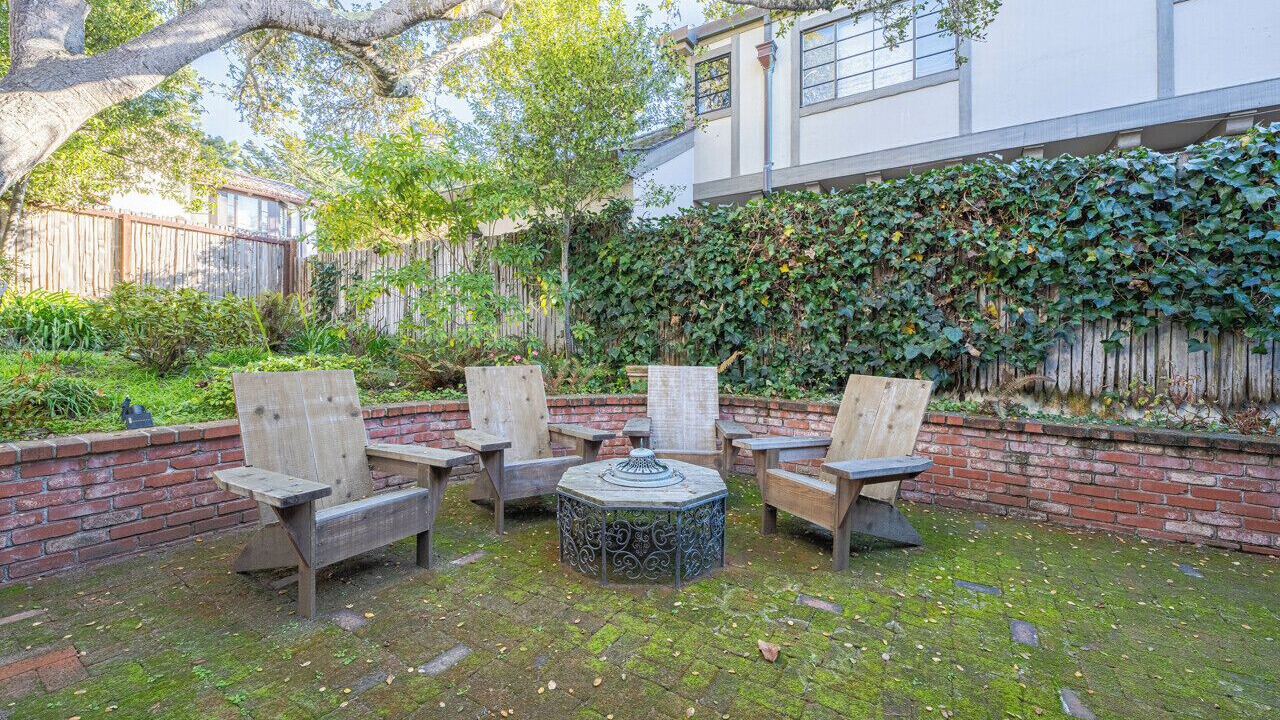 Photo of Patio Balcony in Golden Rectangle