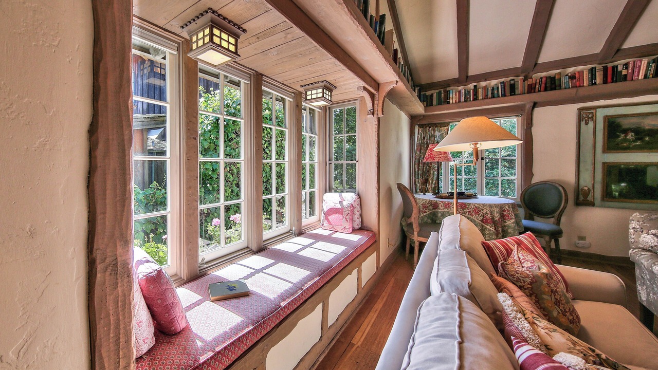 Photo of Livingroom in Golden Rectangle