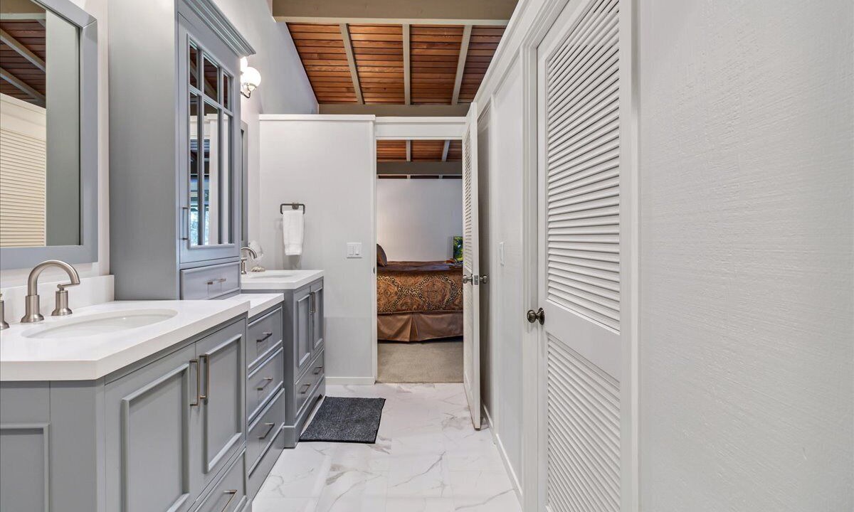 Photo of Bathroom in Quail Lodge