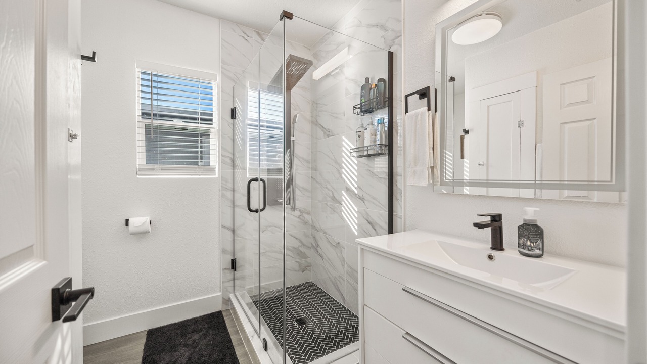 Photo of Bathroom in West Alameda