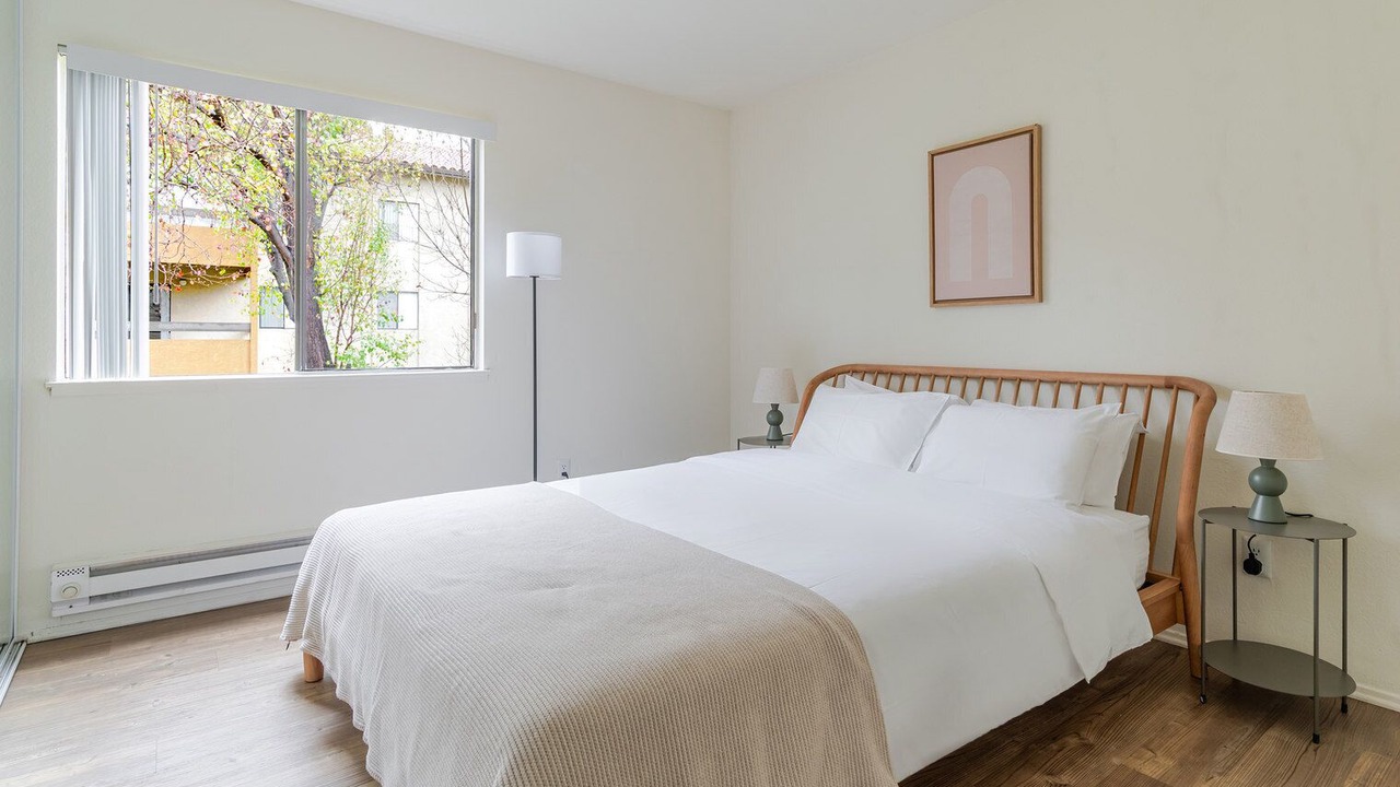 Photo of Bedroom in Shoreline West