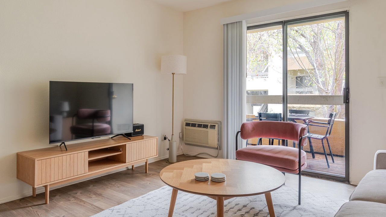 Photo of Livingroom in Shoreline West