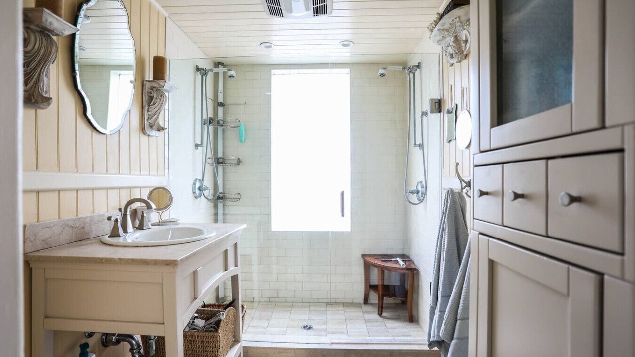 Photo of Bathroom in Glen Park