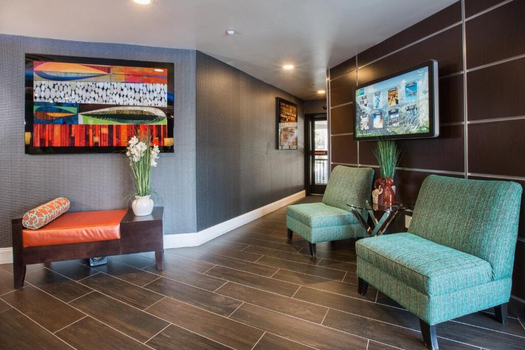 Photo of Livingroom in Shoreline West
