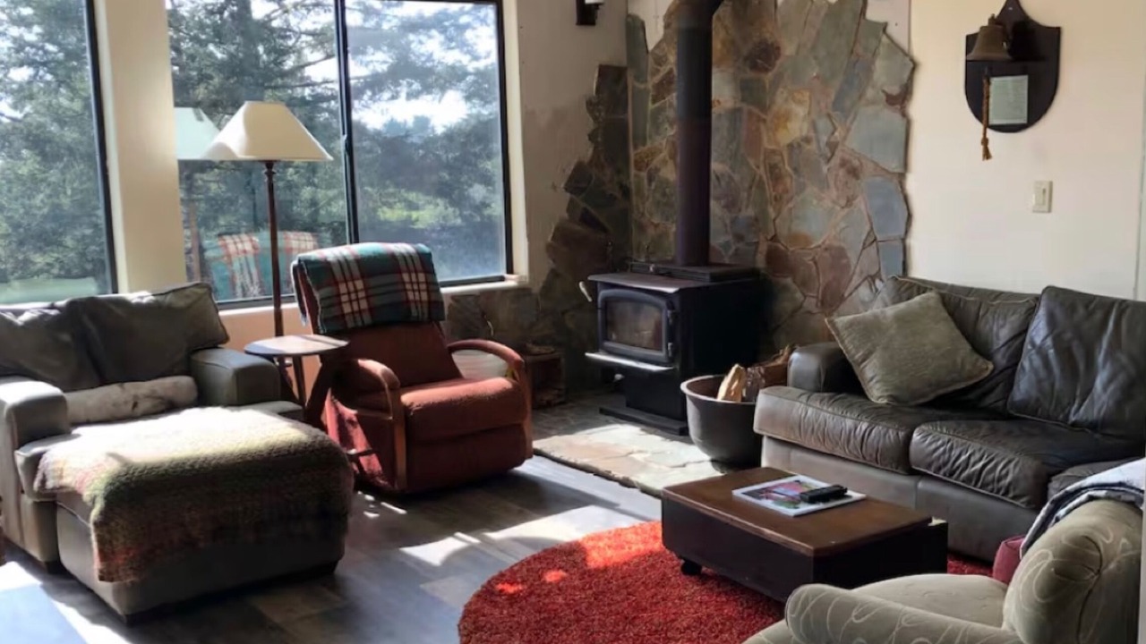 Photo of Livingroom in Gualala