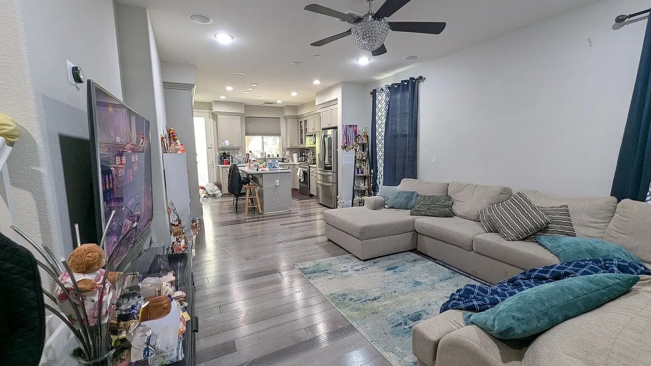Photo of Livingroom in Newark