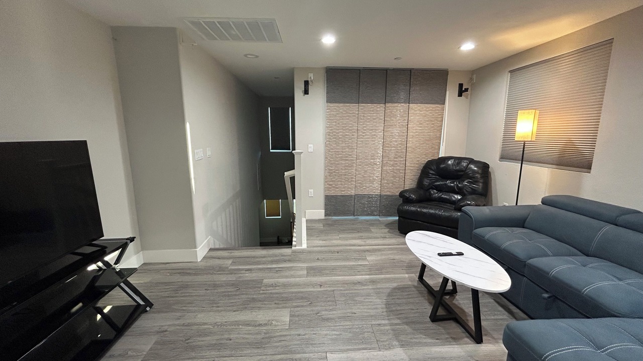 Photo of Livingroom in Newark