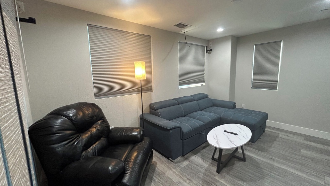 Photo of Livingroom in Newark