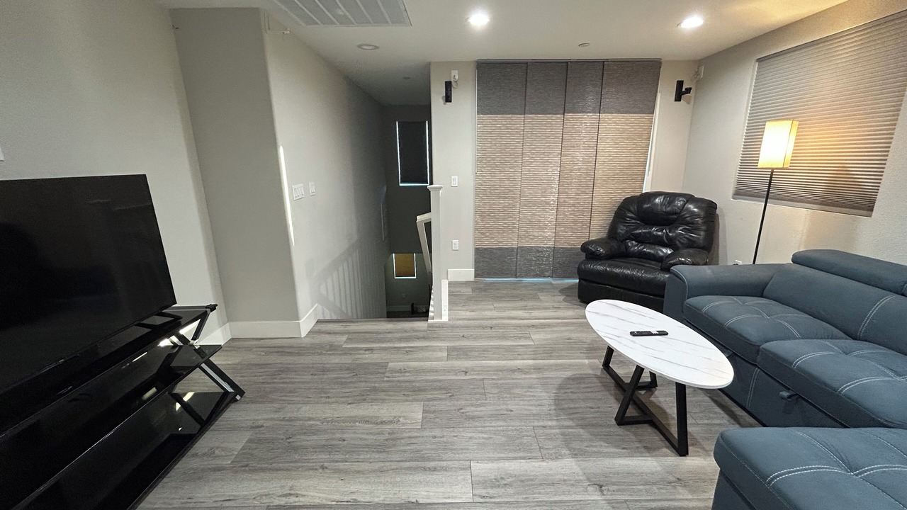 Photo of Livingroom in Newark