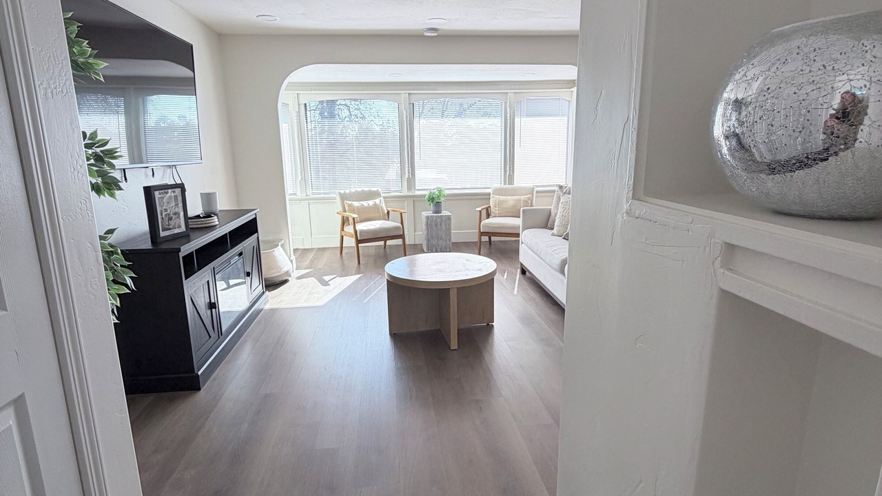 Photo of Livingroom in Willow Creek