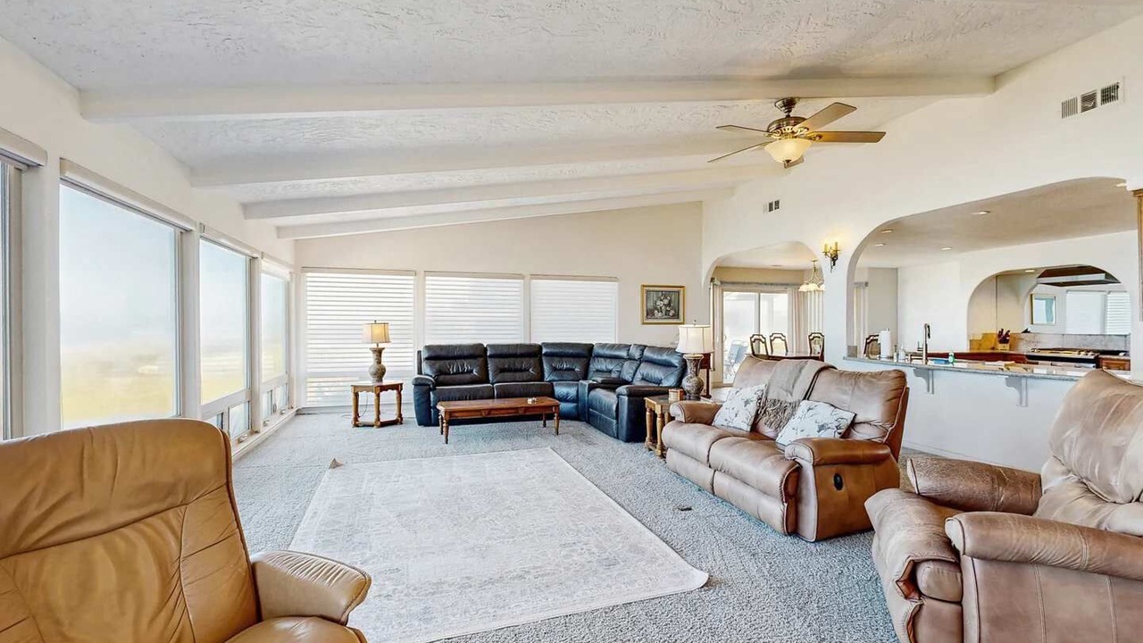 Photo of Livingroom in Fort Bragg