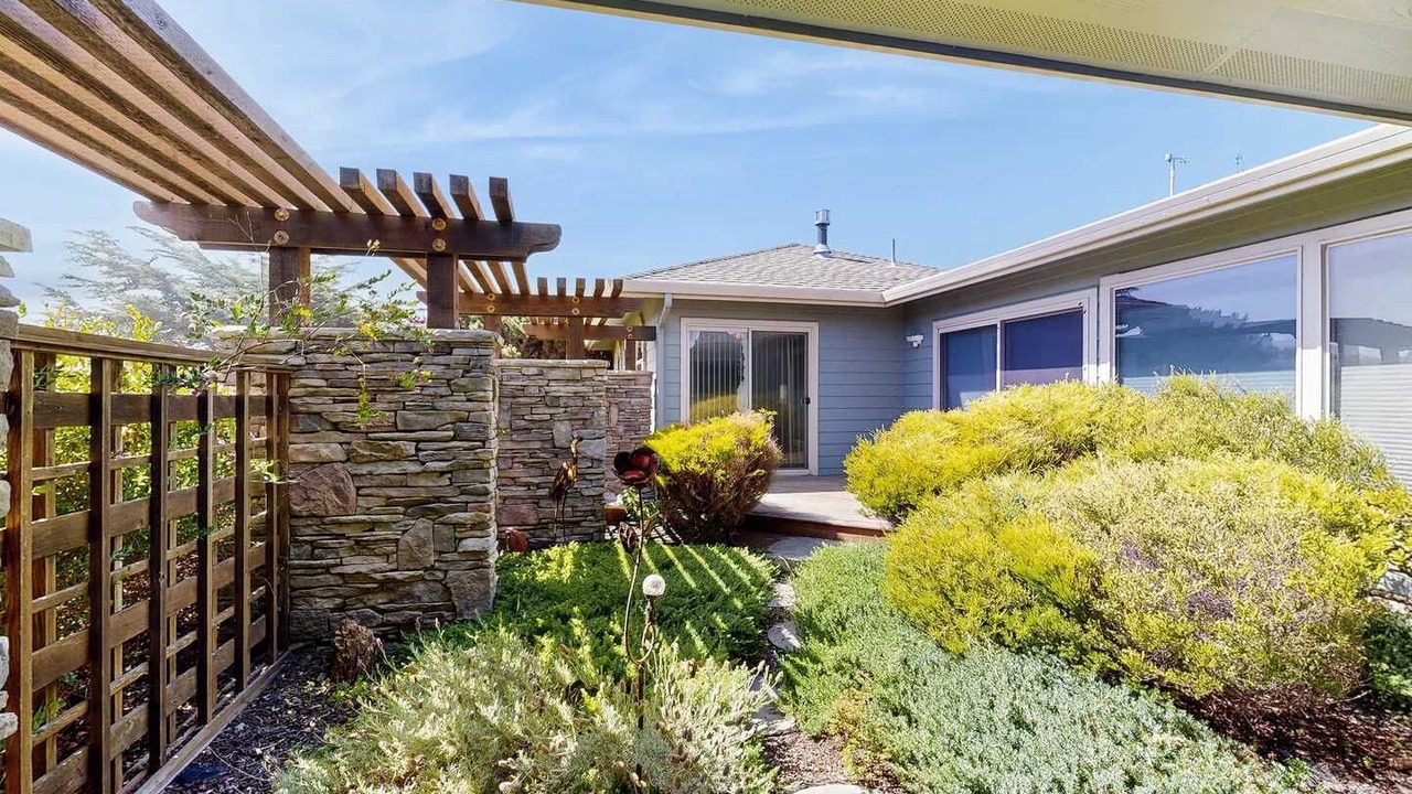 Photo of Patio Balcony in Fort Bragg