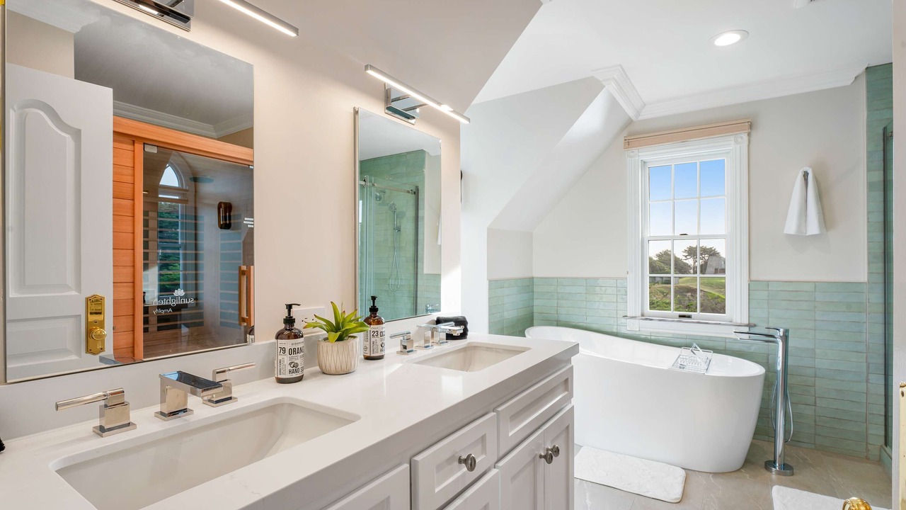 Photo of Bathroom in Caspar