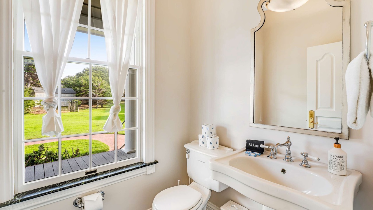 Photo of Bathroom in Caspar