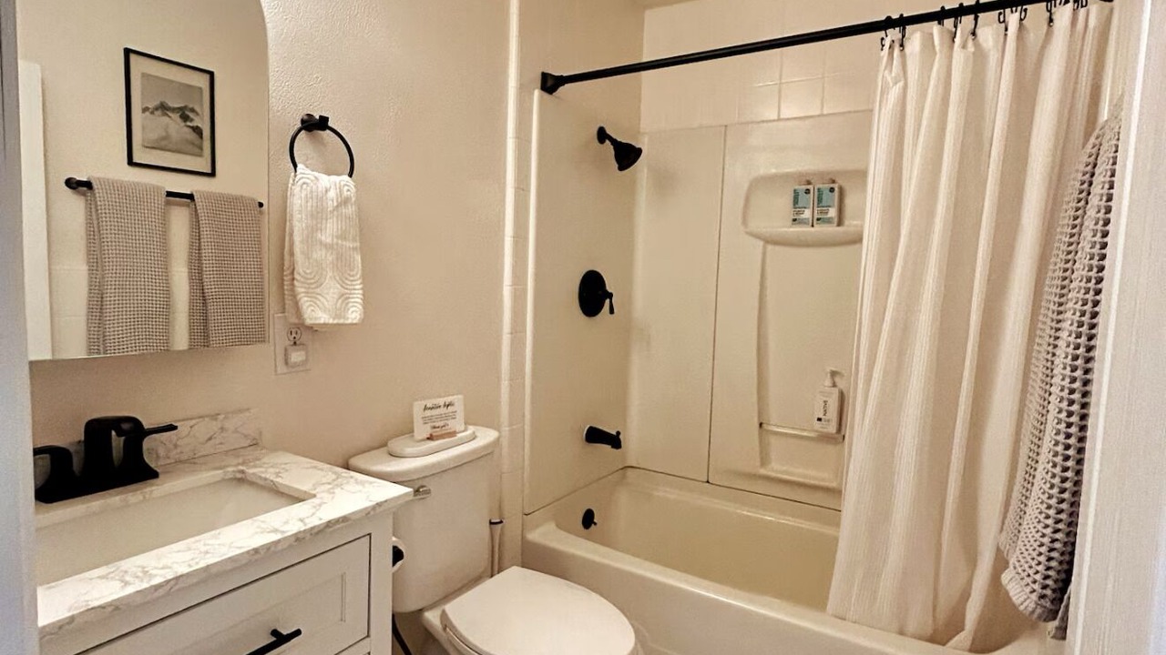 Photo of Bathroom in Cedar Ridge