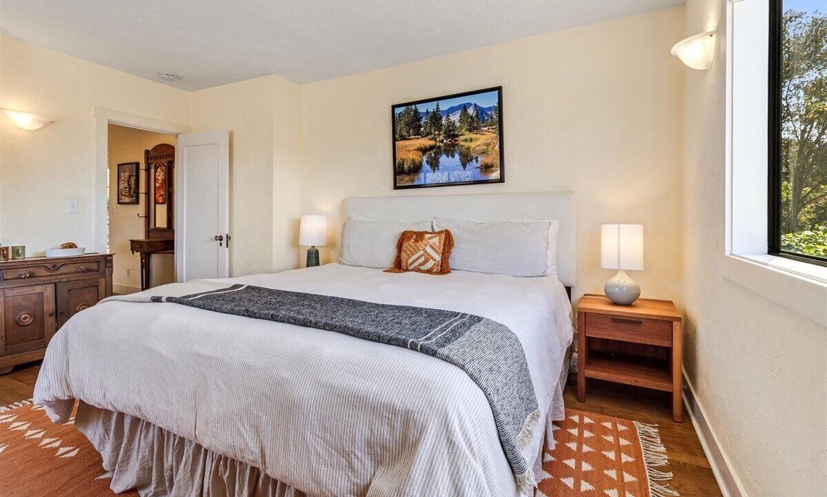 Photo of Bedroom in Golden Rectangle