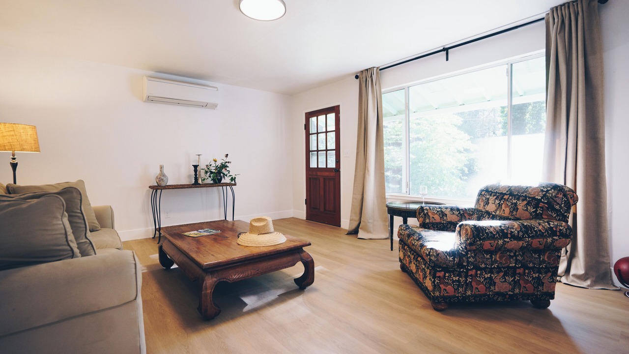 Photo of Livingroom in Apple Hill
