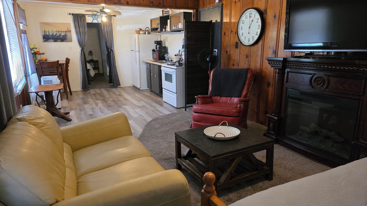 Photo of Livingroom in Wilbur Springs