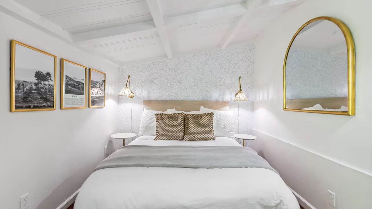 Photo of Bedroom in Kenwood