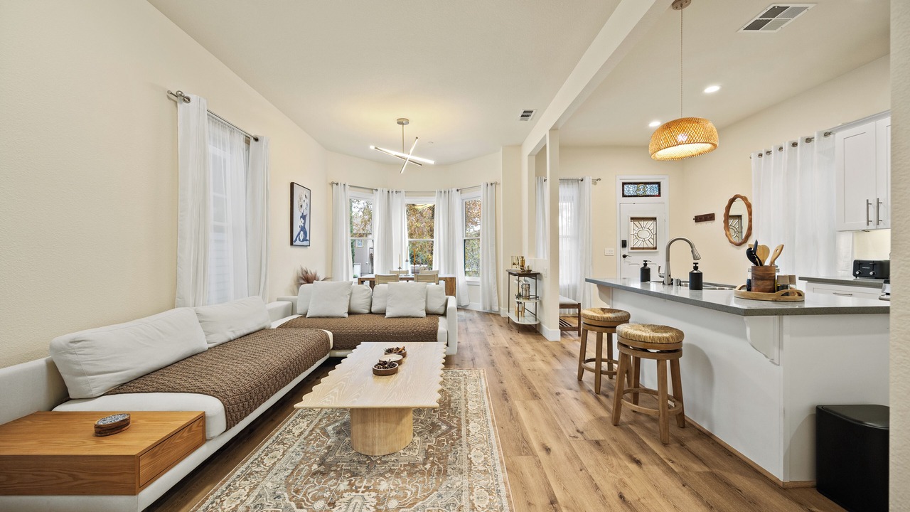 Photo of Livingroom in Poverty Ridge