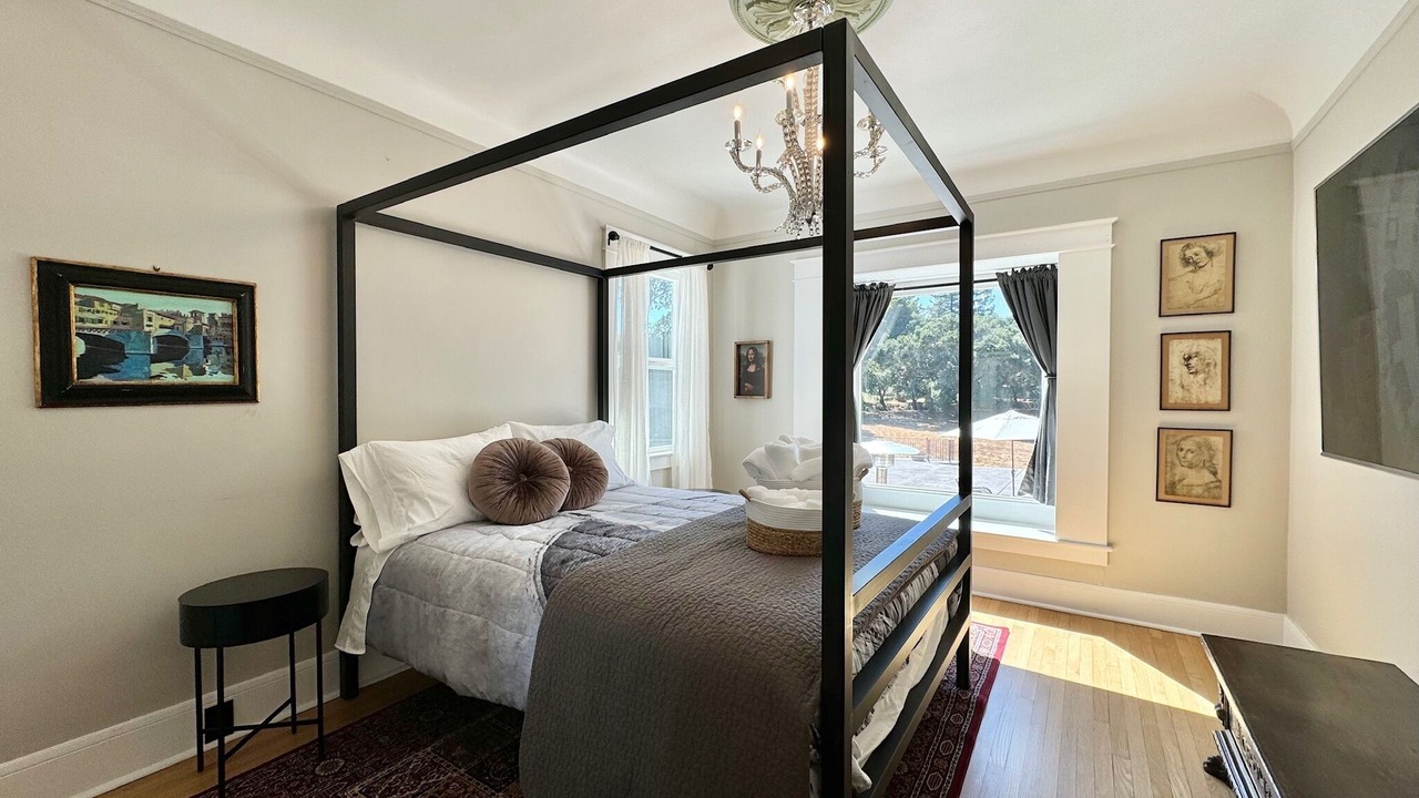 Photo of Bedroom in Freestone