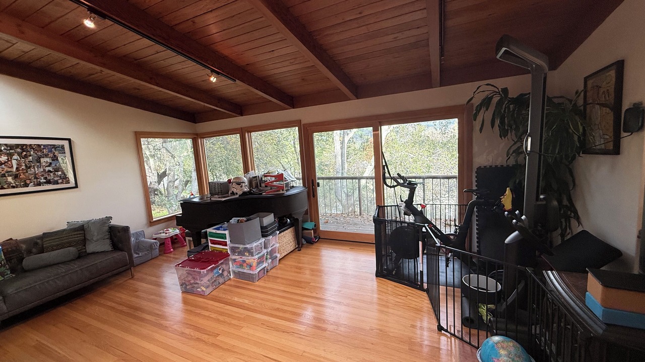 Photo of Others in San Anselmo