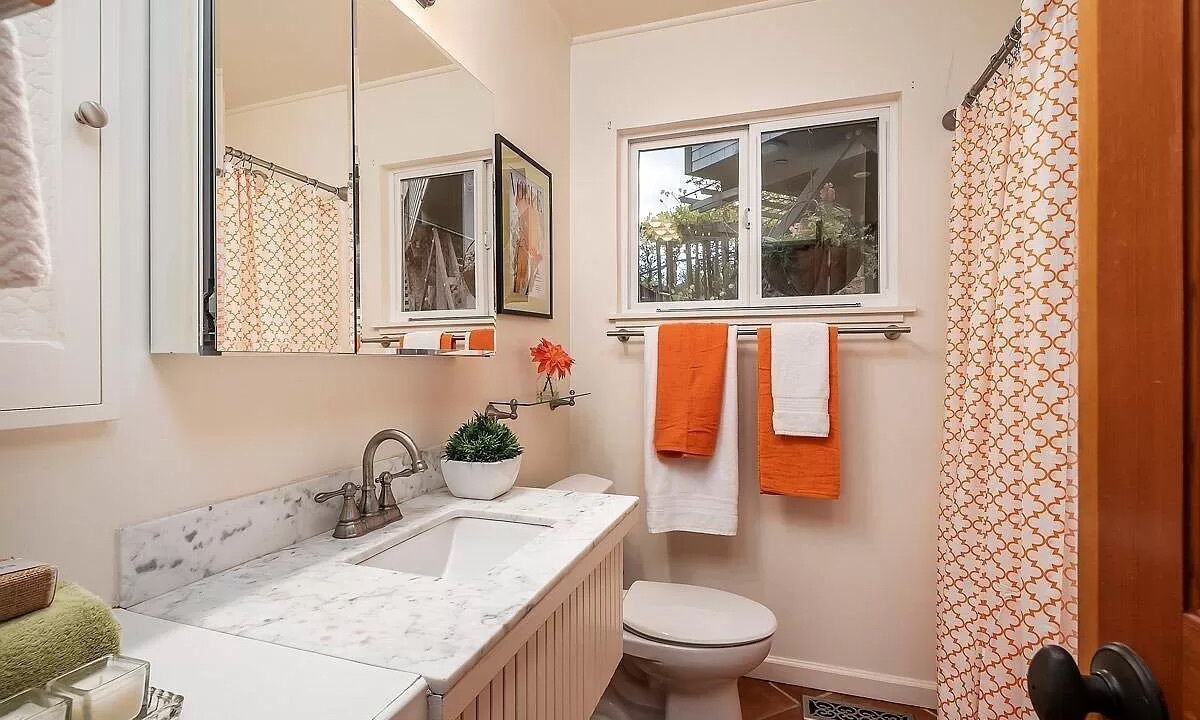 Photo of Bathroom in San Anselmo
