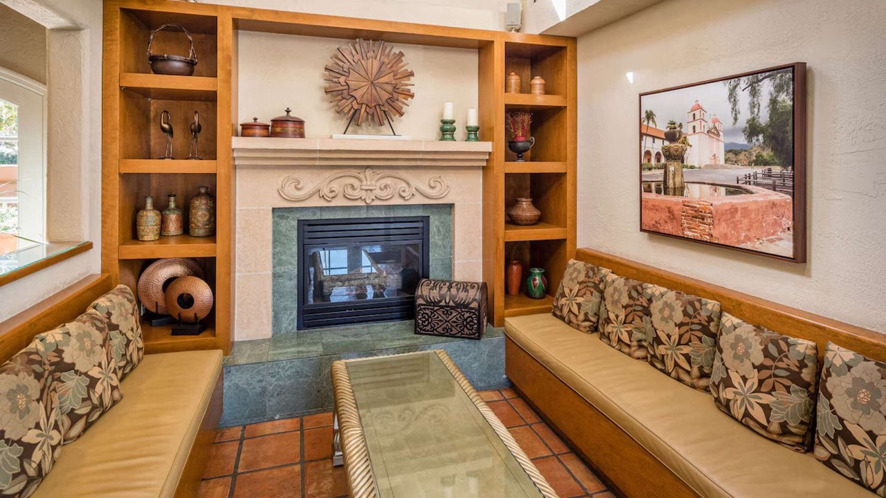 Photo of Livingroom in Millbrae