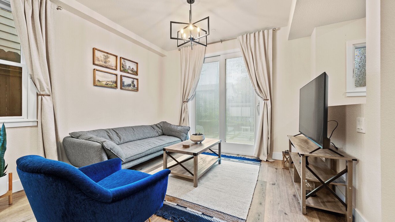 Photo of Livingroom in Poverty Ridge
