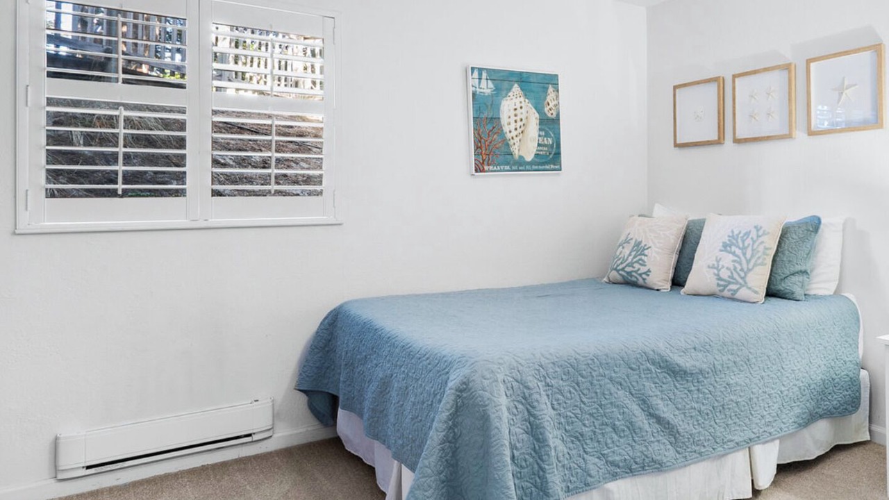 Photo of Bedroom in Pajaro Dunes