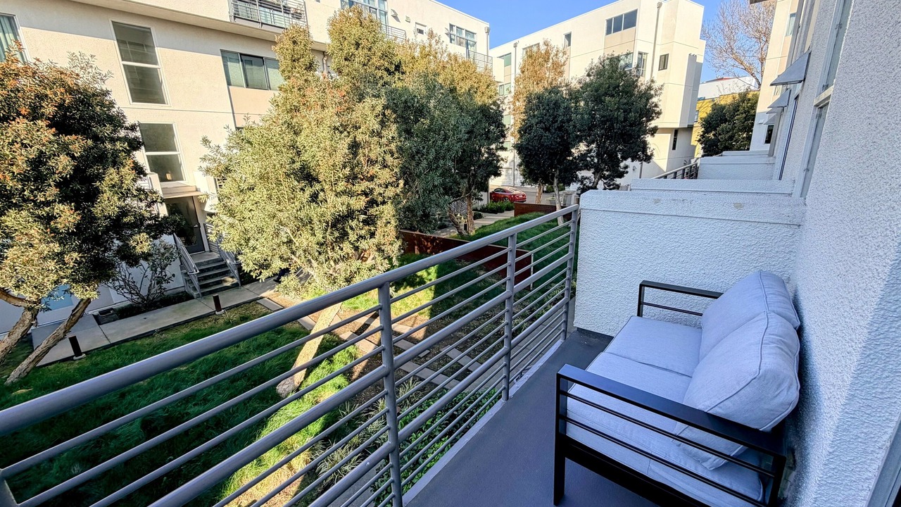 Photo of Patio Balcony in Emeryville