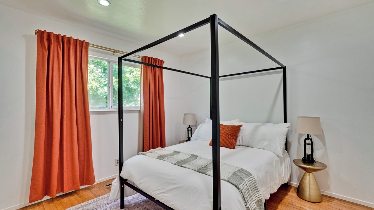 Photo of Bedroom in Almaden