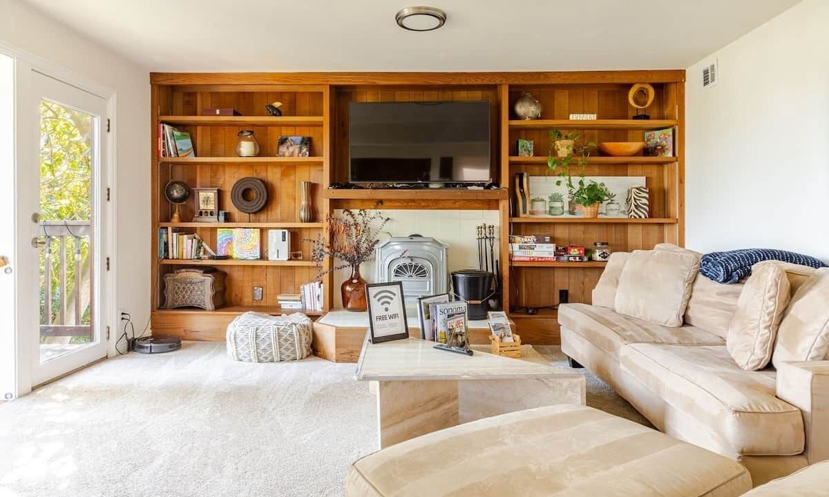 Photo of Livingroom in Point Richmond