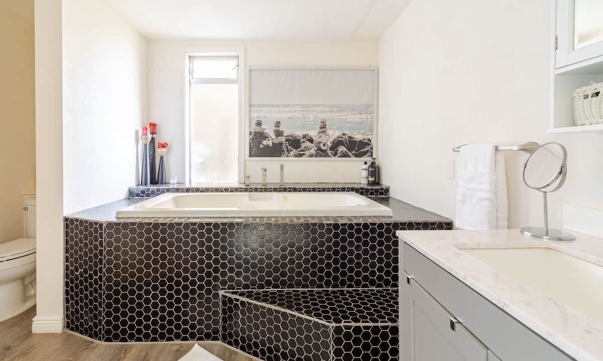 Photo of Bathroom in Point Richmond
