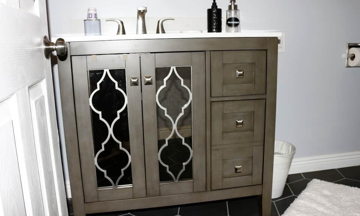Photo of Bathroom in Point Richmond