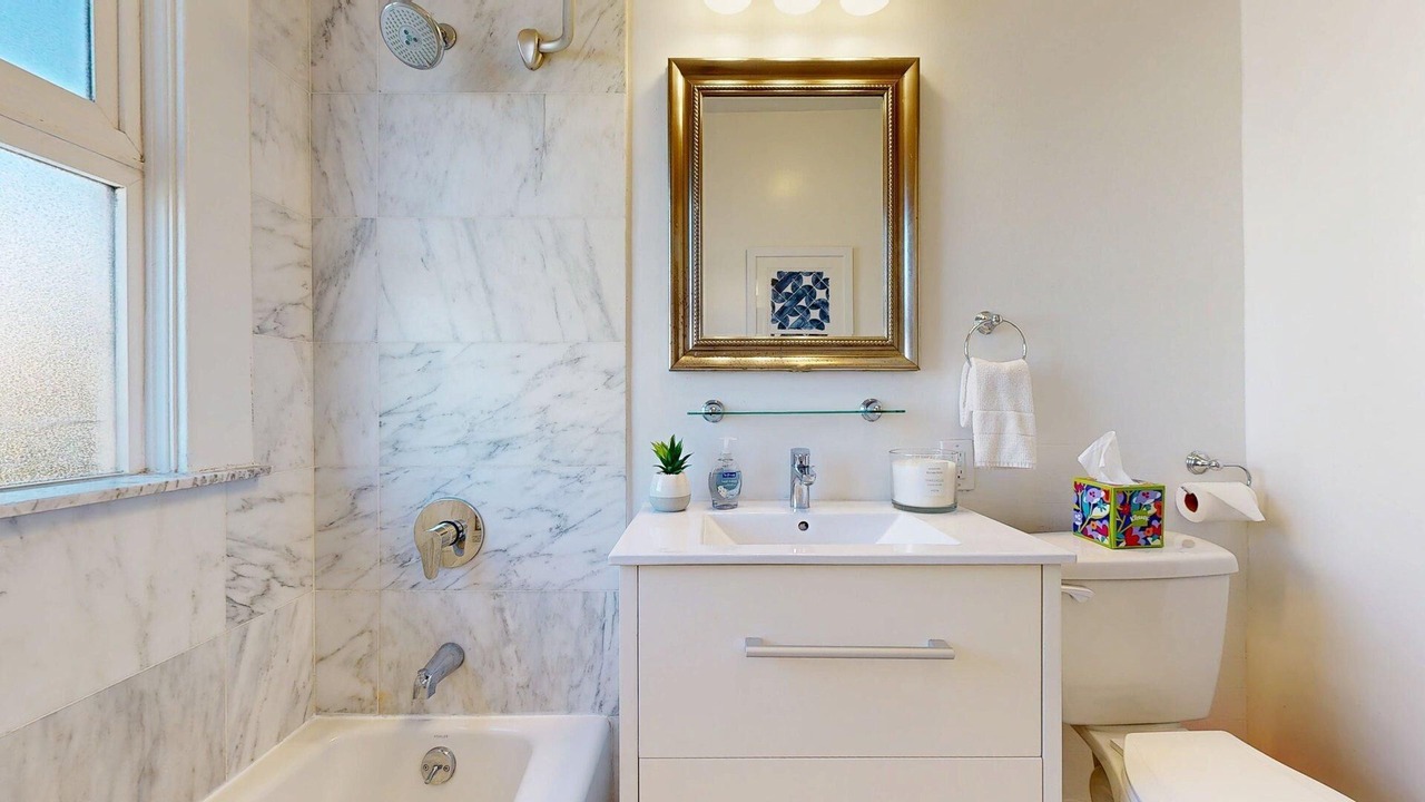 Photo of Bathroom in Richmond District