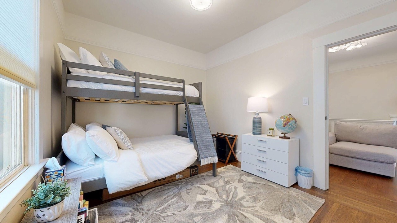Photo of Bedroom in Richmond District