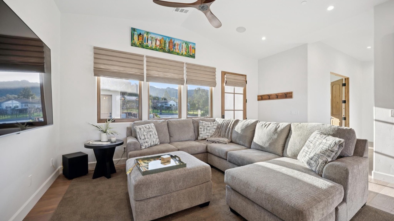 Photo of Livingroom in Sonoma