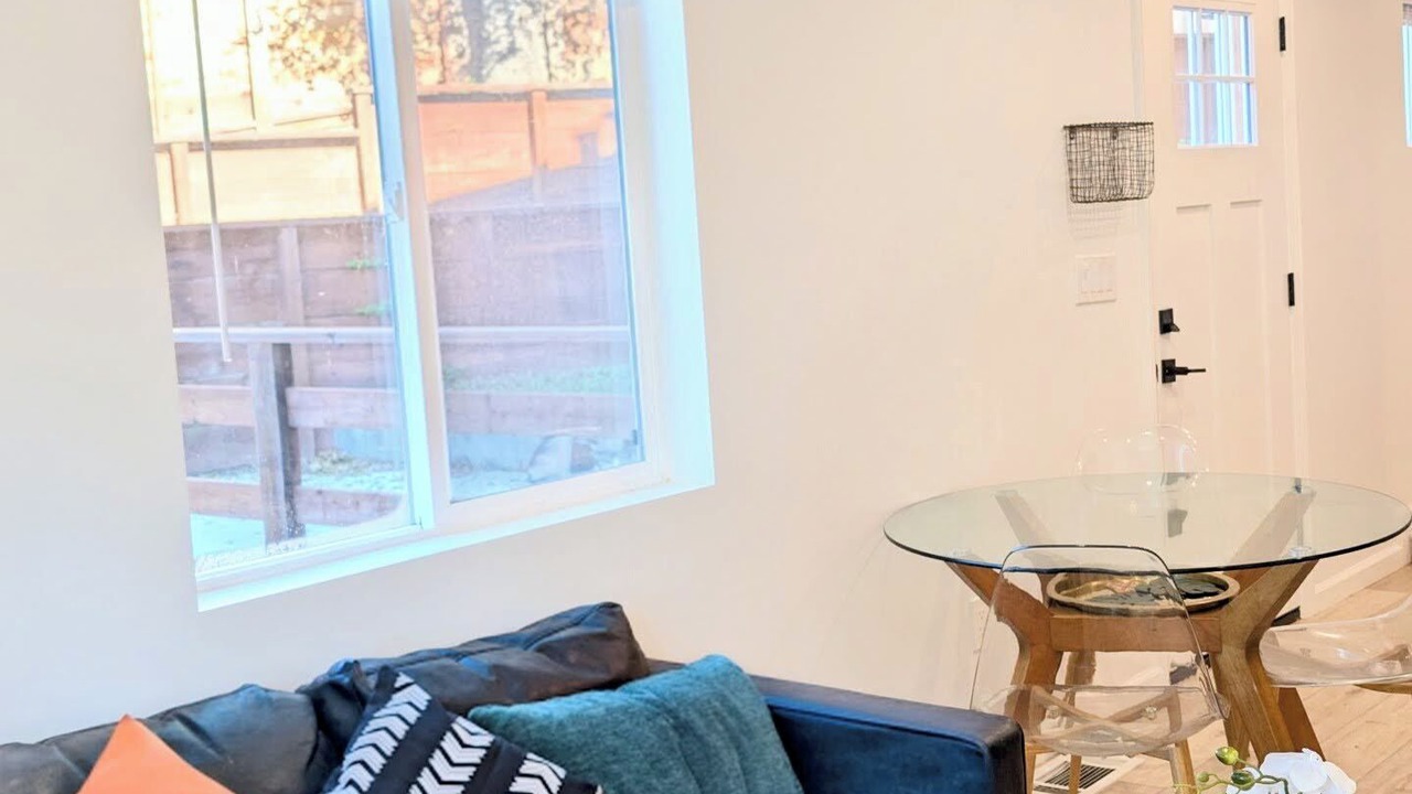 Photo of Livingroom in Fairview